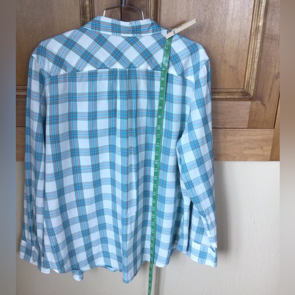 XL Talbots soft button down shirt - Picture 3 of 5